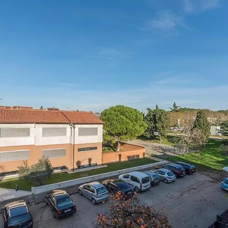 Apartment Bella With Balcony Porec