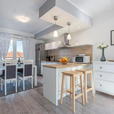 Bella With Balcony Daire