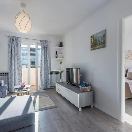 Bella With Balcony Апартаменти