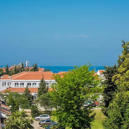 Bella With Balcony Апартаменти *